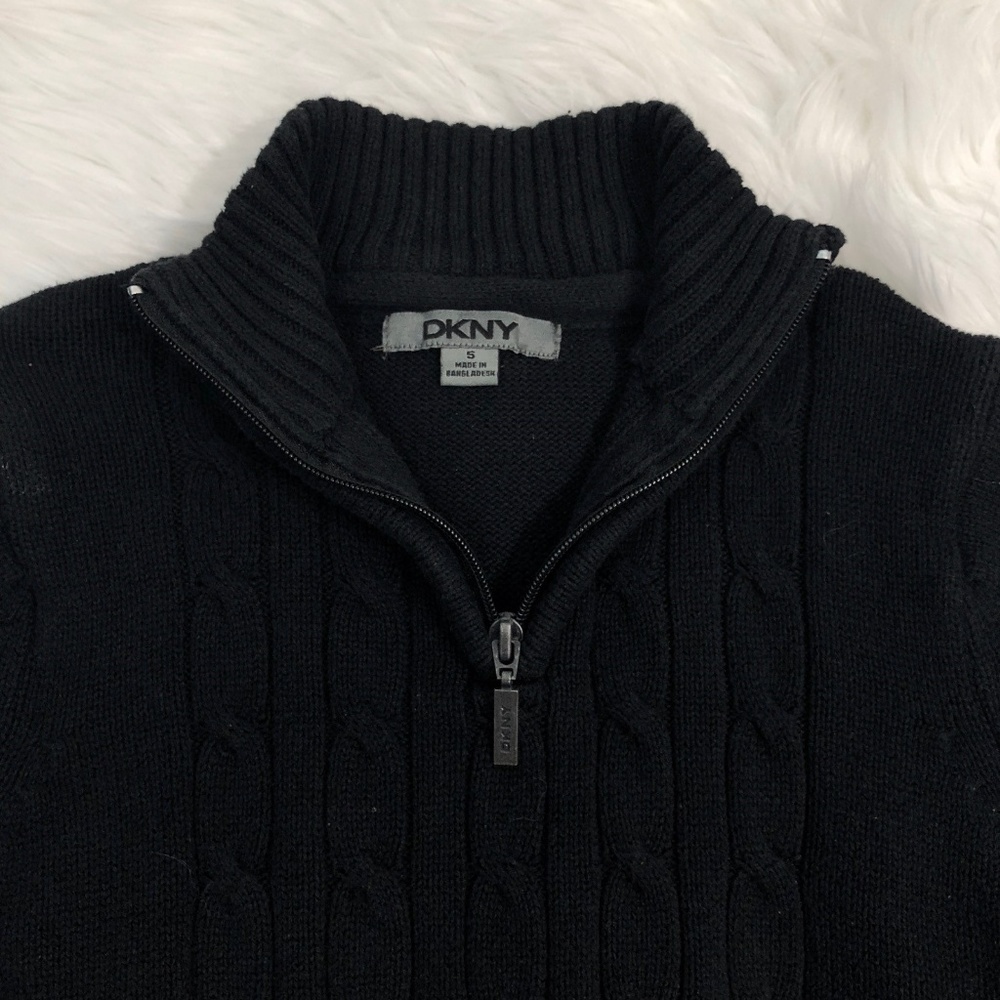 sweater - Picture 3 of 4